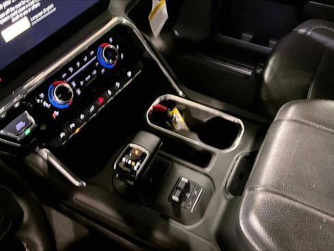 Used 2024 GMC Sierra 1500 Denali w/ Technology Package image 17