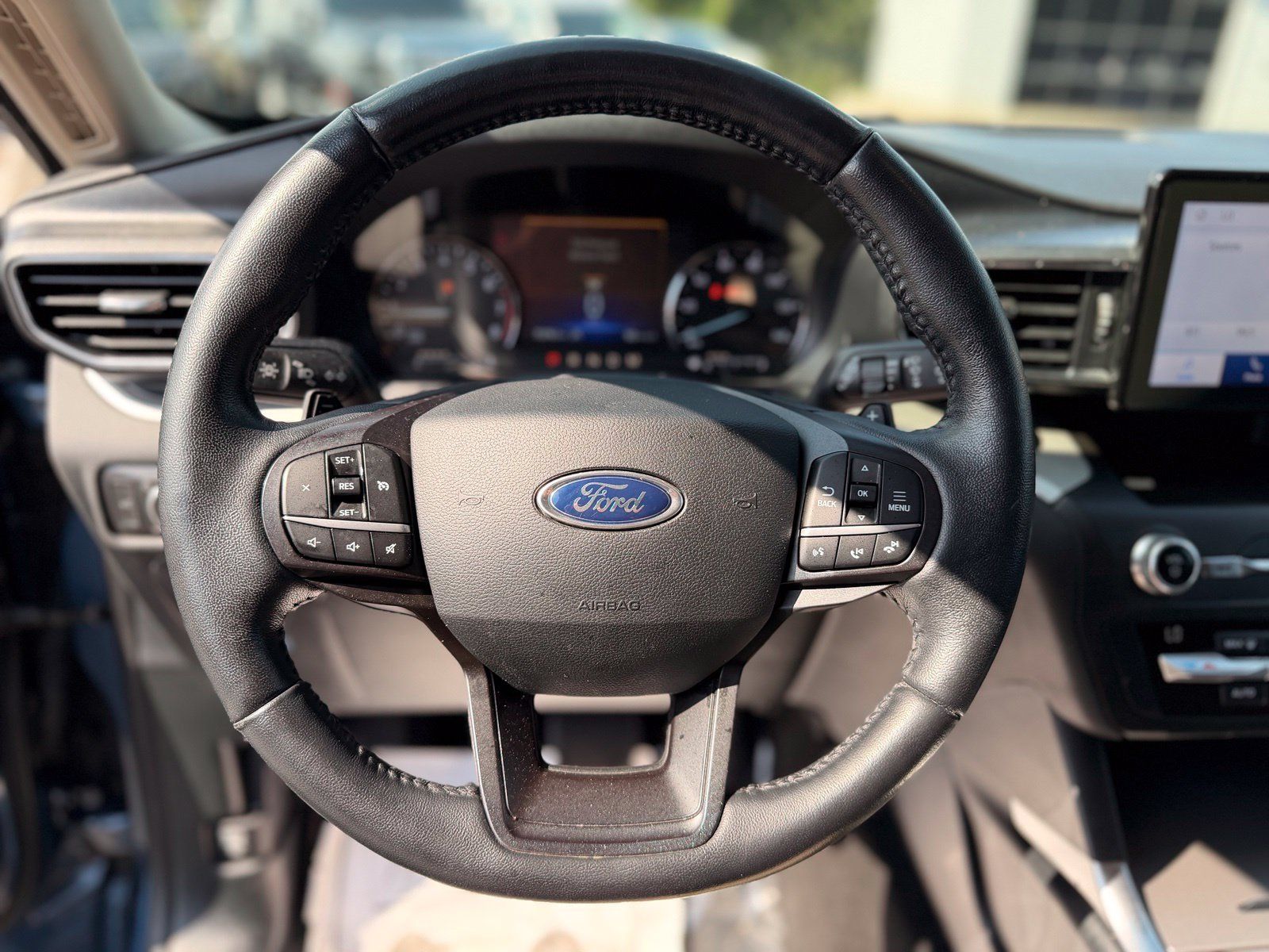 Used 2020 Ford Explorer XLT w/ Equipment Group 202A RWD image 18
