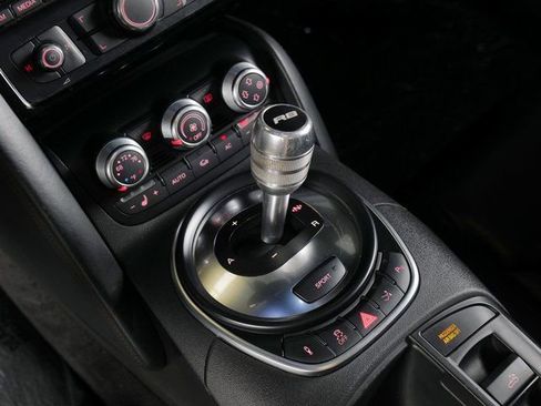 Used 2011 Audi R8 4.2 AWD/4WD image 23
