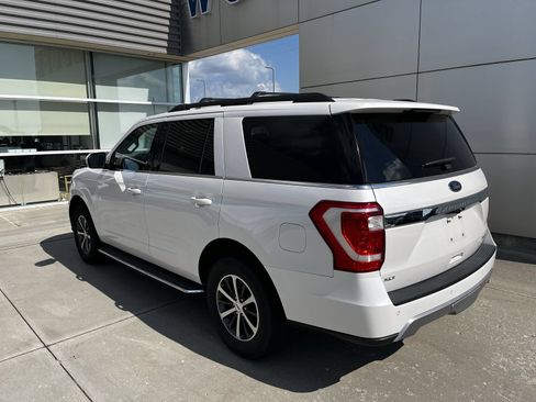 Used 2019 Ford Expedition XLT w/ Equipment Group 202A AWD/4WD image 4