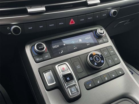 Used 2024 Hyundai Palisade Calligraphy image 30