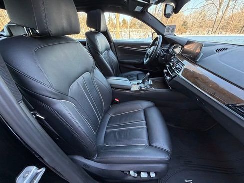 Used 2019 BMW 540i xDrive 540i xDrive w/ M Sport Package image 30