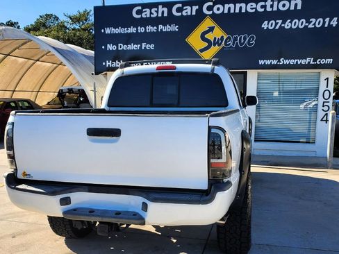 Used 2010 Toyota Tacoma PreRunner image 11