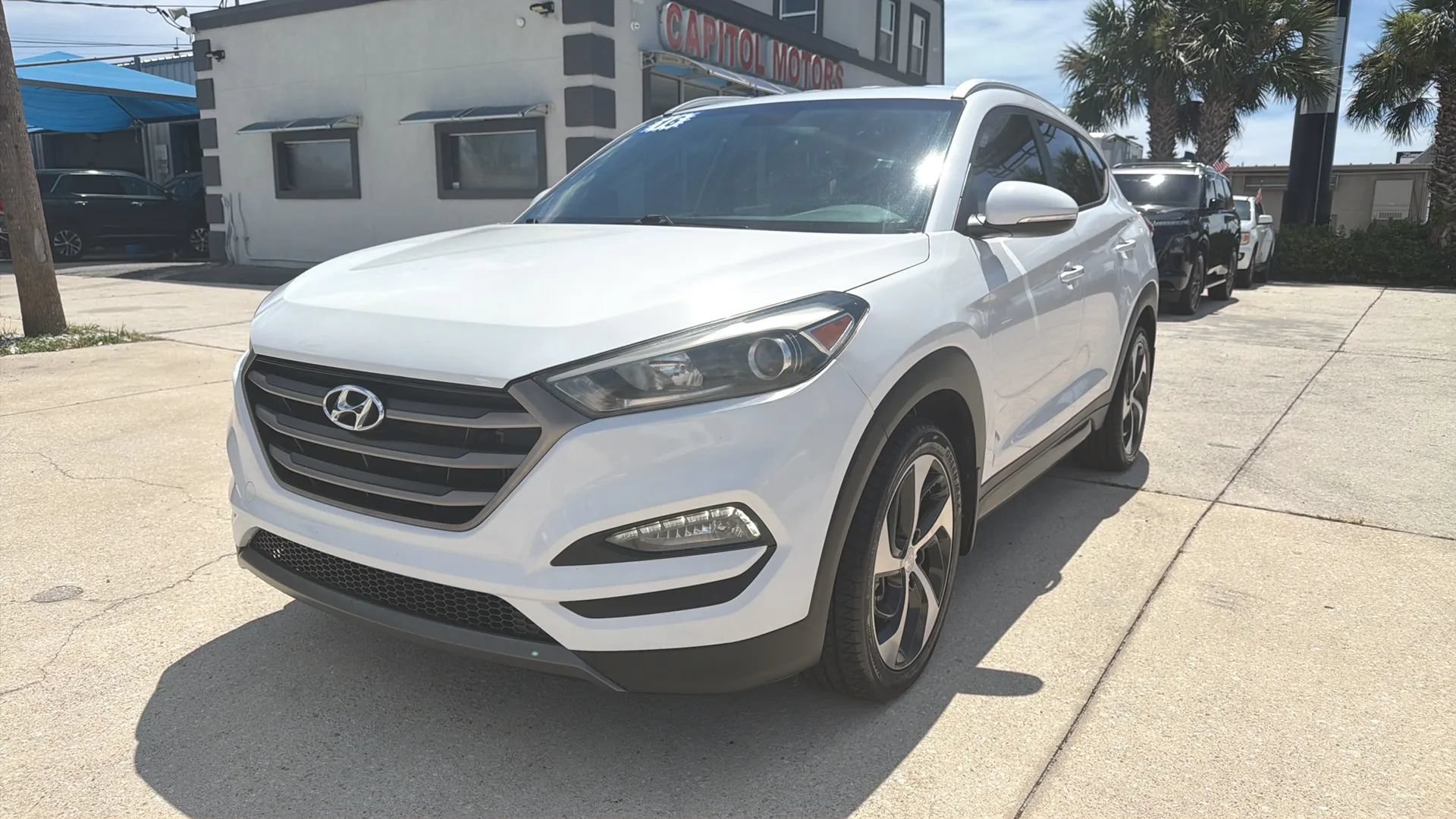 Used 2016 Hyundai Tucson Sport FWD image 1