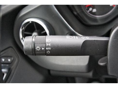 Used 2023 Chevrolet Camaro LT RWD image 9