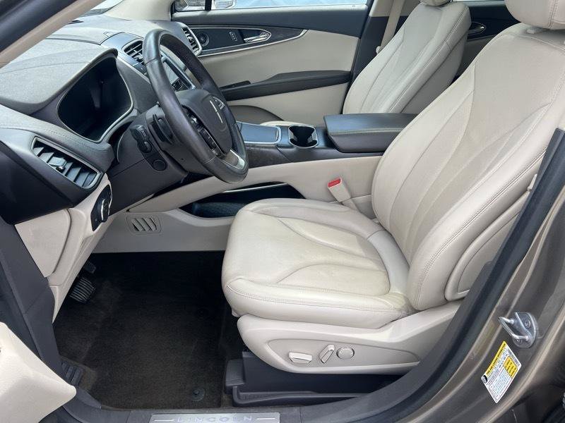 Used 2020 Lincoln Nautilus Reserve AWD/4WD image 9
