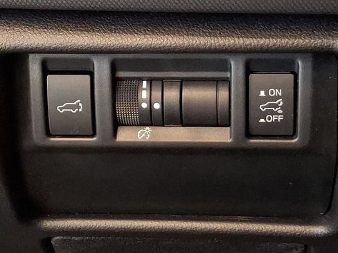 Used 2025 Subaru Forester Limited AWD/4WD image 28