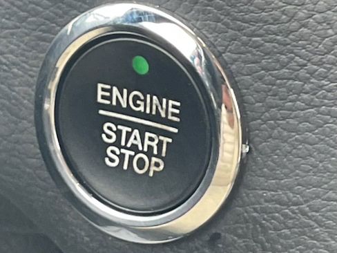 Used 2015 Ford Edge SEL w/ Equipment Group 201A FWD image 21