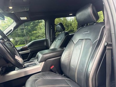 Used 2017 Ford F150 Platinum w/ Equipment Group 701A Luxury AWD/4WD image 17