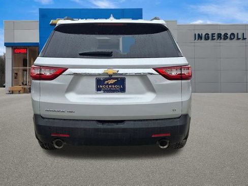 Used 2021 Chevrolet Traverse LT image 24