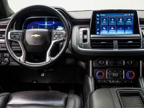 Used 2024 Chevrolet Suburban LT image 16