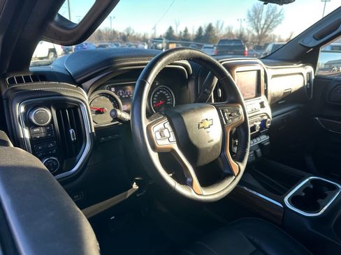 Used 2019 Chevrolet Silverado 1500 High Country image 2