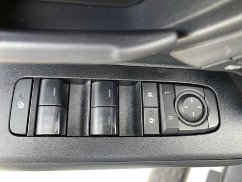 Used 2025 Toyota 4Runner TRD Off-Road Premium AWD/4WD image 15