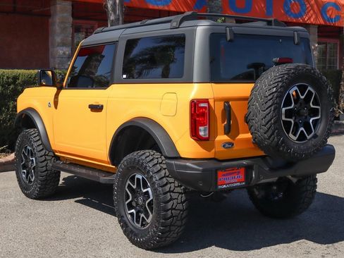 Used 2022 Ford Bronco Black Diamond image 6