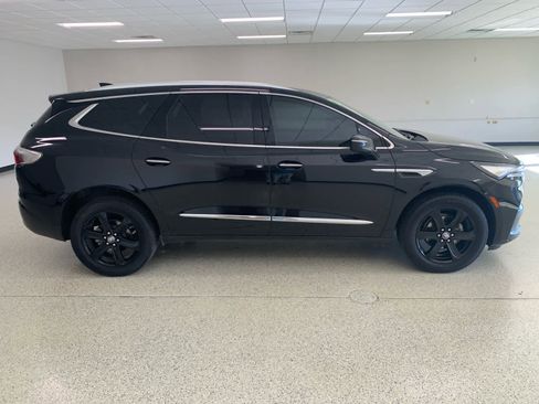 Used 2023 Buick Enclave Essence w/ Experience Buick Package image 5
