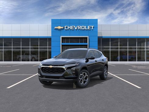 New 2025 Chevrolet Trax LT w/ Driver Confidence Package image 8