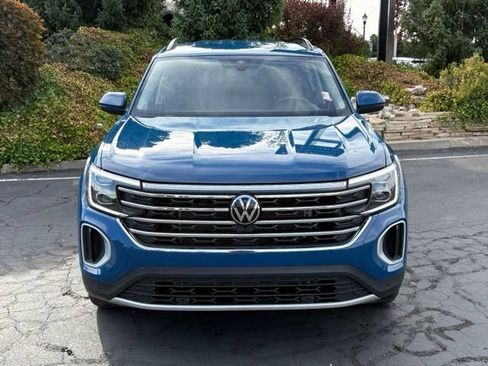 Used 2026 Volkswagen Atlas SE AWD/4WD image 2