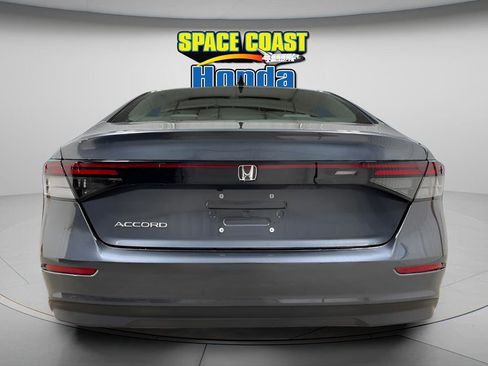New 2025 Honda Accord SE image 4