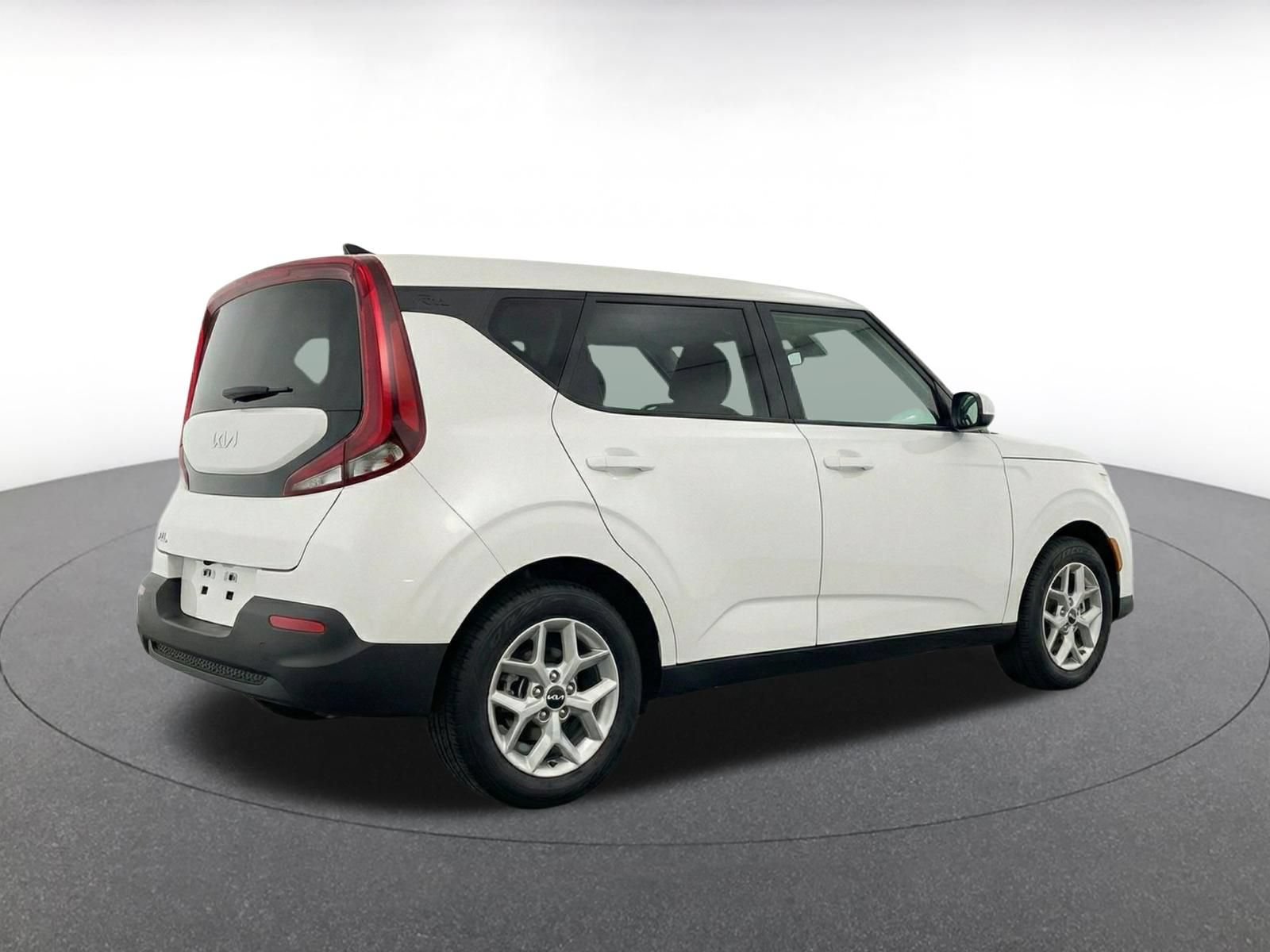 Used 2025 Kia Soul LX w/ LX Technology Package FWD image 10