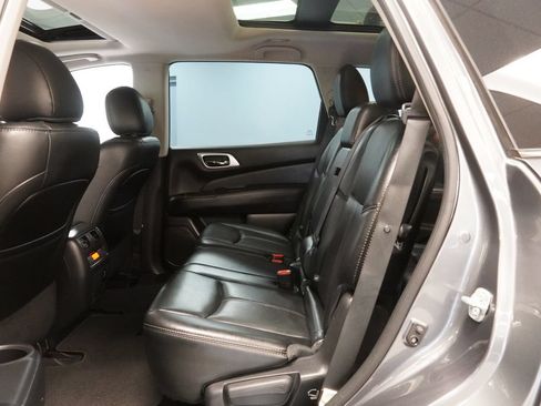 Used 2016 Nissan Pathfinder Platinum AWD/4WD image 29