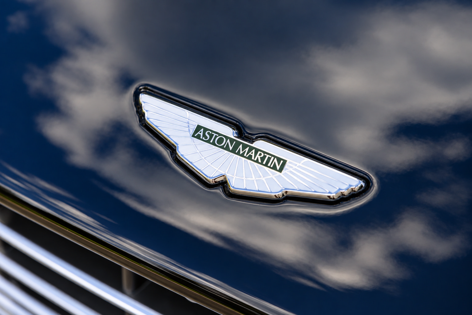 Used 2019 Aston Martin DB11 Volante RWD image 43