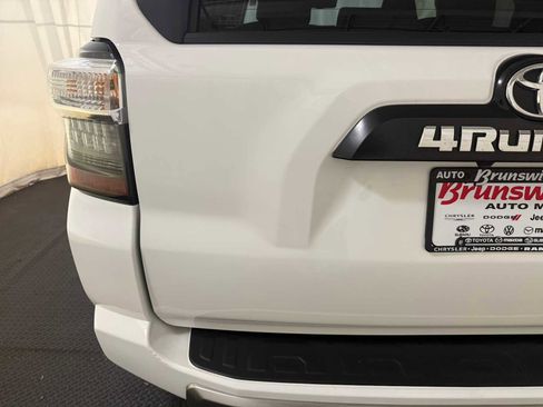 Certified 2023 Toyota 4Runner TRD Off-Road image 17