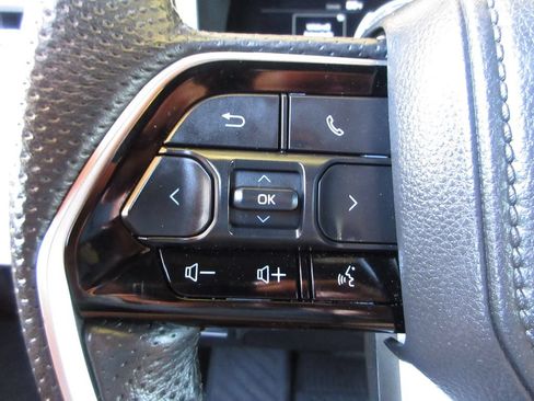 Used 2023 Toyota Sequoia Capstone AWD/4WD image 15