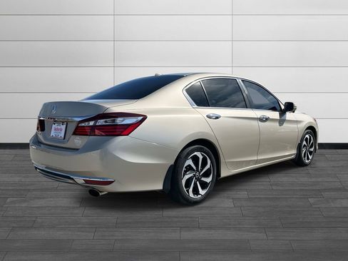 Used 2017 Honda Accord EX image 3