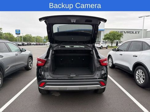 Used 2024 Chevrolet Trax LT w/ Driver Confidence Package FWD image 7