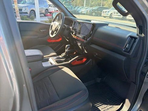 Certified 2025 Nissan Frontier Pro-X image 10