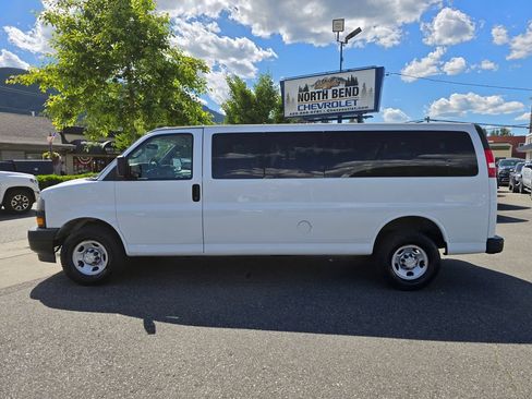 Used 2023 Chevrolet Express 3500 LS RWD image 8
