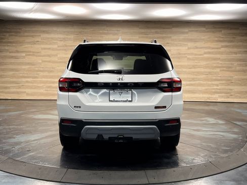 Used 2023 Honda Pilot TrailSport image 22