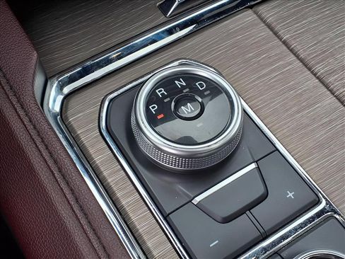 Used 2024 Ford Expedition Limited image 10