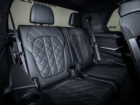 Used 2023 BMW X7 xDrive40i w/ M Sport Package image 17