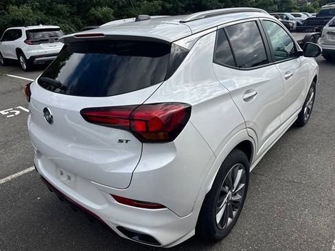 Used 2023 Buick Encore GX Select w/ Sport Touring Package FWD image 18