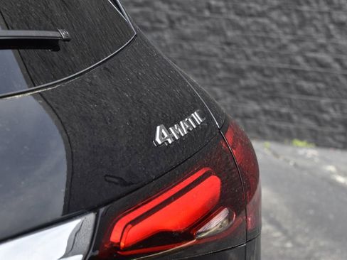 Used 2025 Mercedes-Benz GLC 350e 4MATIC image 17