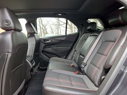 Used 2022 Chevrolet Equinox RS w/ Infotainment Package FWD image 20