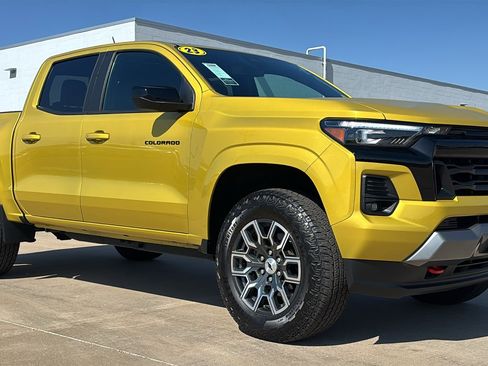 Used 2023 Chevrolet Colorado Z71 w/ Z71 Convenience Package 2 image 1