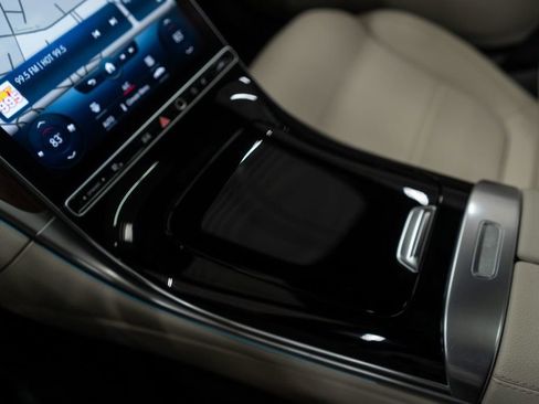 Used 2023 Mercedes-Benz C 300 C 300 4MATIC Sedan w/ Pinnacle Trim Package image 29