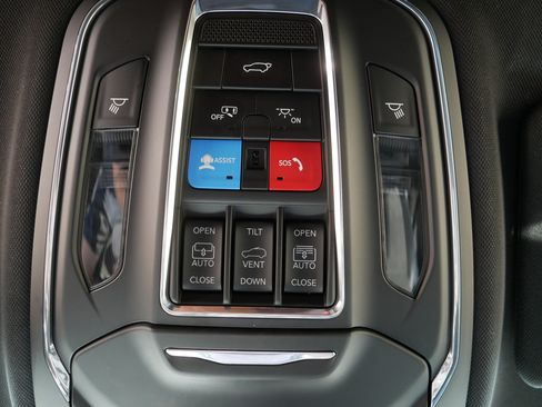 Used 2023 Jeep Grand Cherokee Trailhawk w/ Advanced Protech Group II AWD/4WD image 34