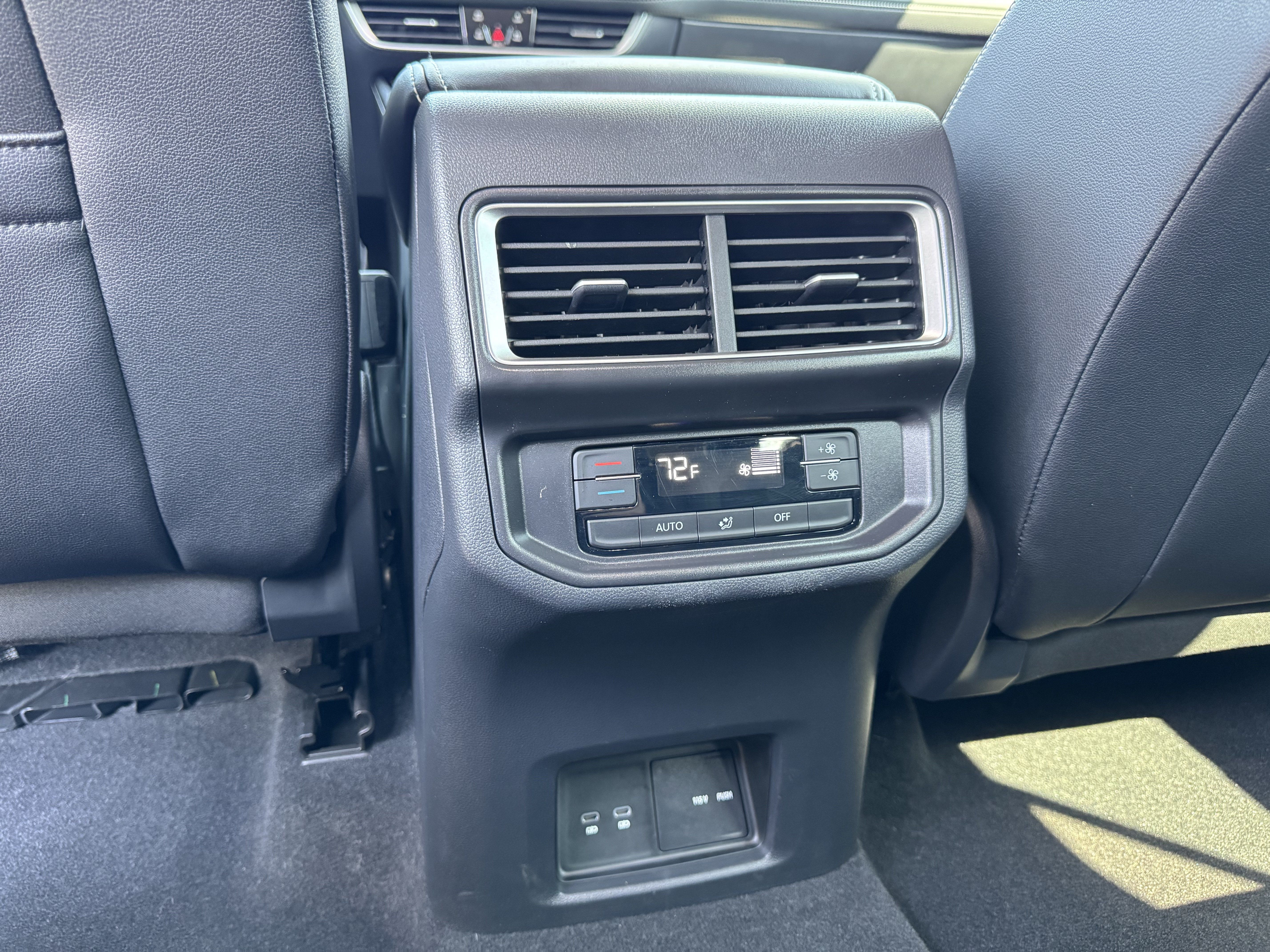 Used 2026 Volkswagen Atlas SE FWD image 29