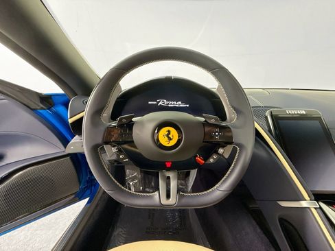 Certified 2025 Ferrari Roma Spider RWD image 10