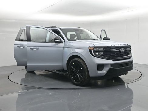 New 2025 Ford Expedition Max Platinum w/ Stealth Appearance Package image 34