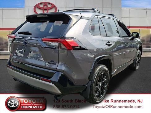 Certified 2024 Toyota RAV4 SE AWD/4WD image 6