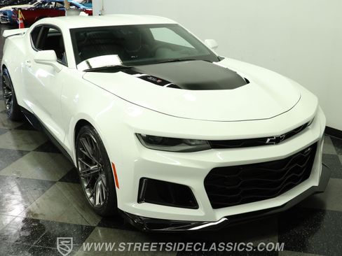 Used 2023 Chevrolet Camaro ZL1 RWD image 15