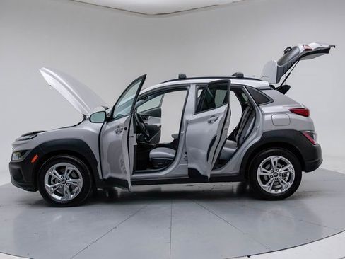 Used 2023 Hyundai Kona SEL image 18