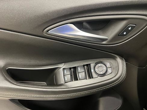Used 2025 Buick Encore GX Preferred FWD image 34