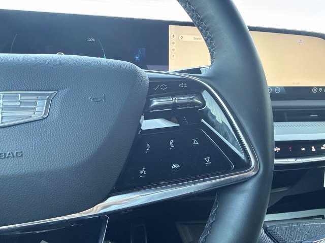 Certified 2025 Cadillac Optiq Luxury 1 AWD/4WD image 38