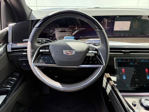 New 2026 Cadillac Escalade Luxury AWD/4WD image 19