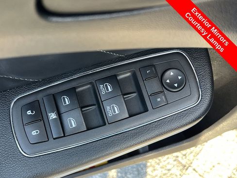 Used 2022 Dodge Charger Scat Pack w/ Dynamics Package image 19